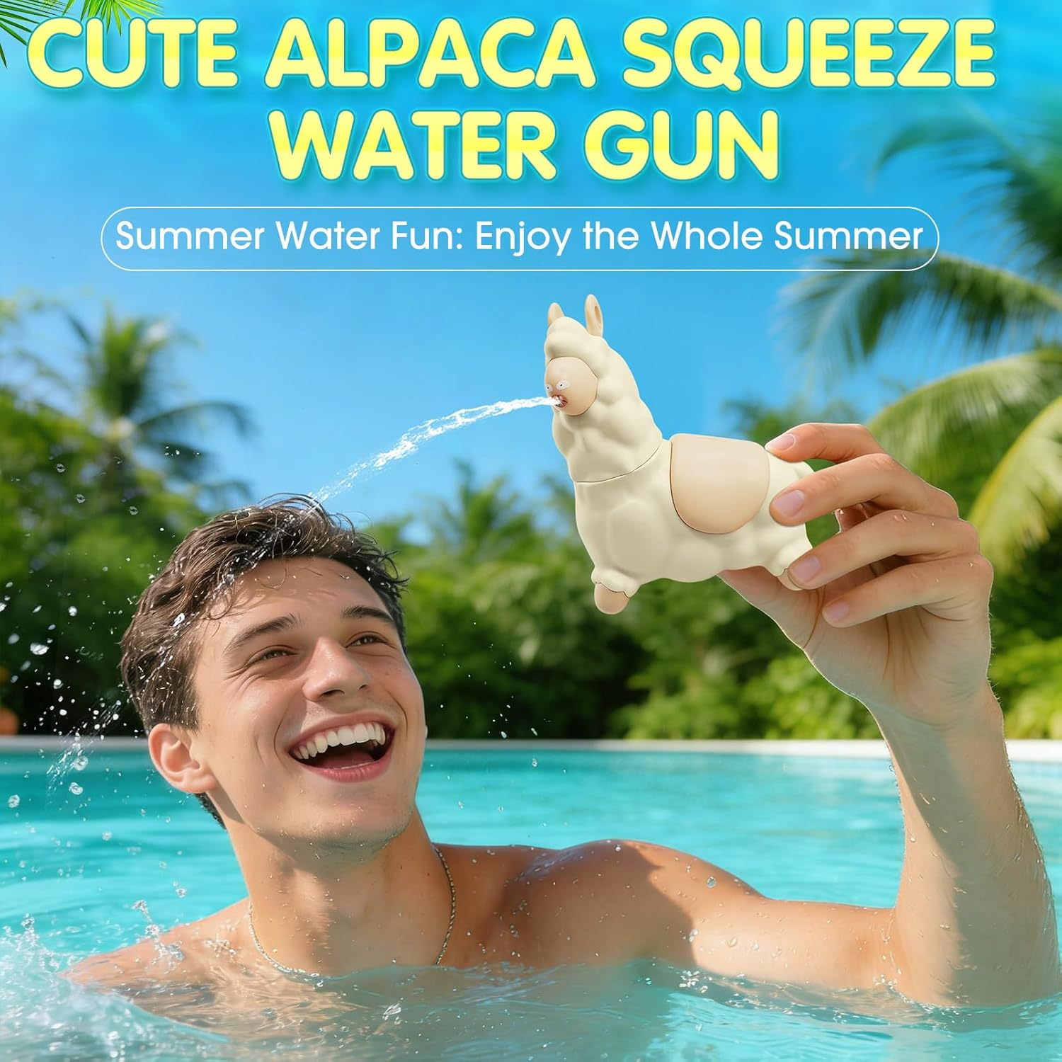 Ein Mann im Pool lacht, während er eine Lama-förmige Wasserpistole hält, die Wasser spritzt.