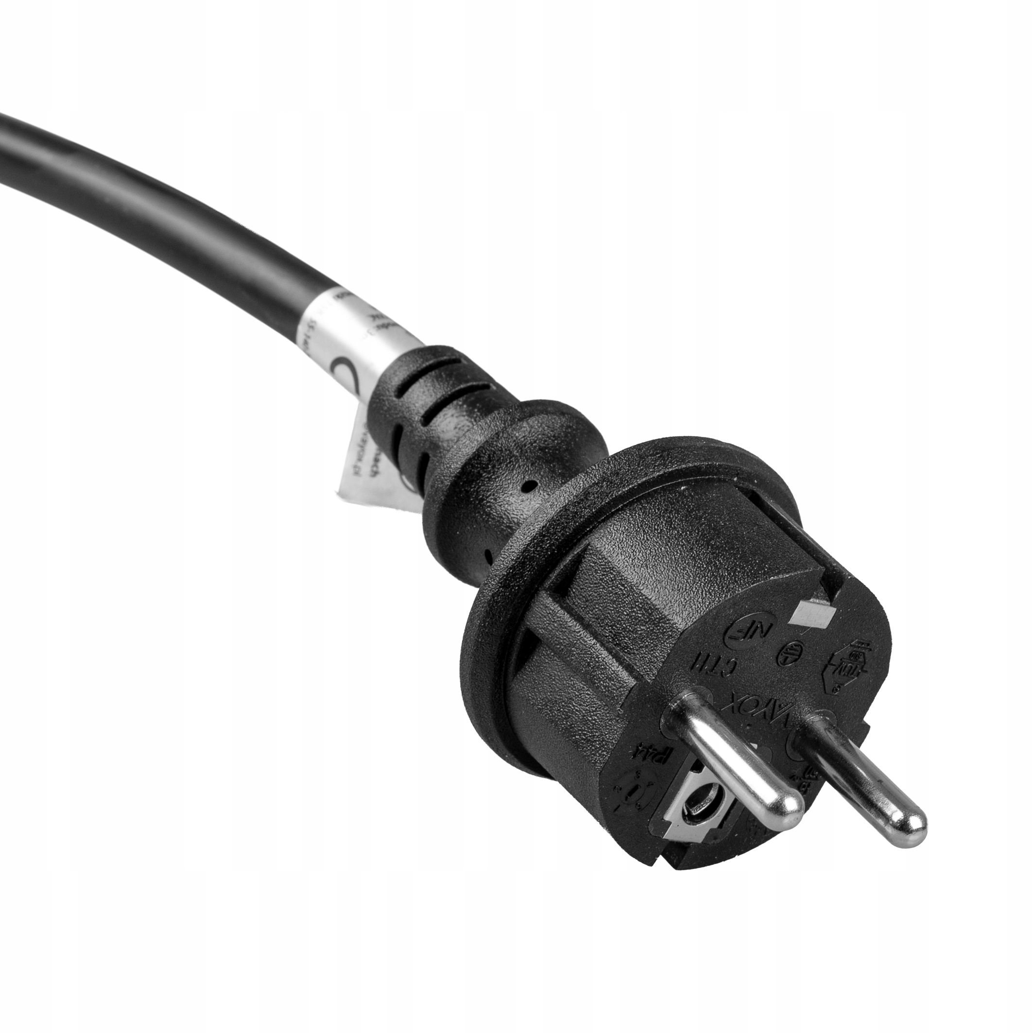 Schwarzer Netzstecker mit zwei Metallstiften, weißer Hintergrund.