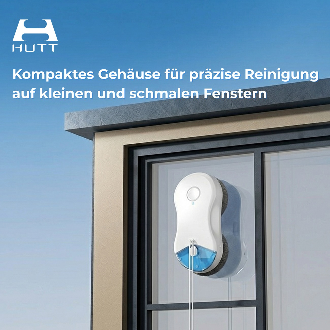 Ein weißer Roboter-Fensterreiniger mit blauem Wassertank an einem Fenster.