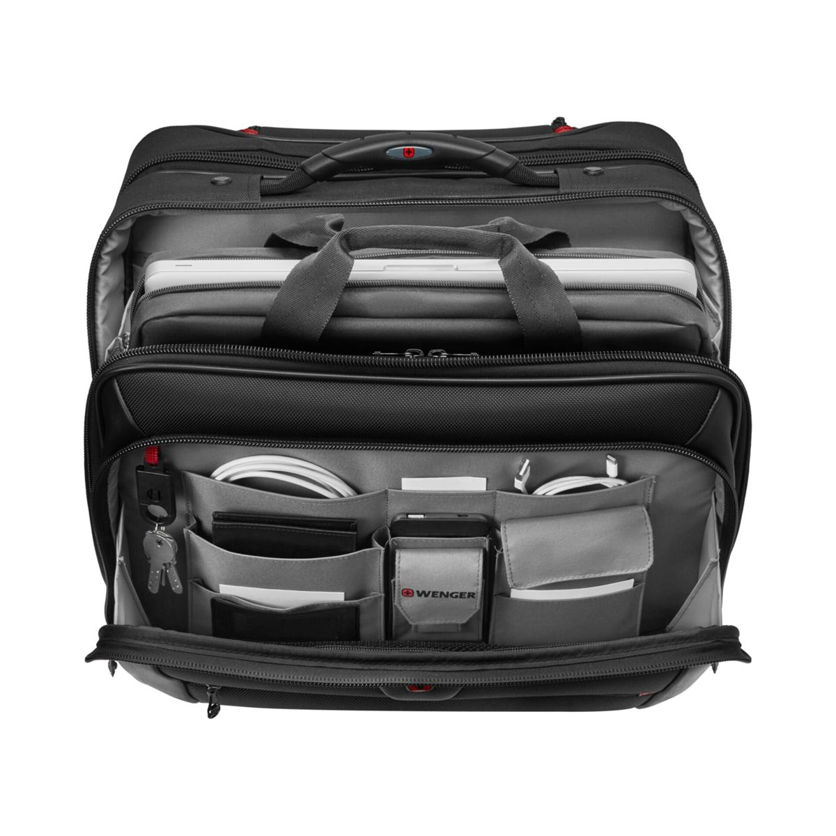 Ein geöffneter schwarzer Rollkoffer mit Laptop, Kabeln, Schlüsseln und Handy.