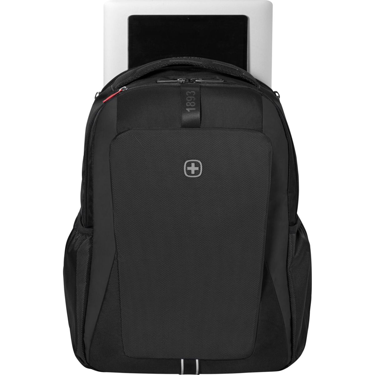 Zaino nero con laptop dietro. Con logo e scritta 1893.