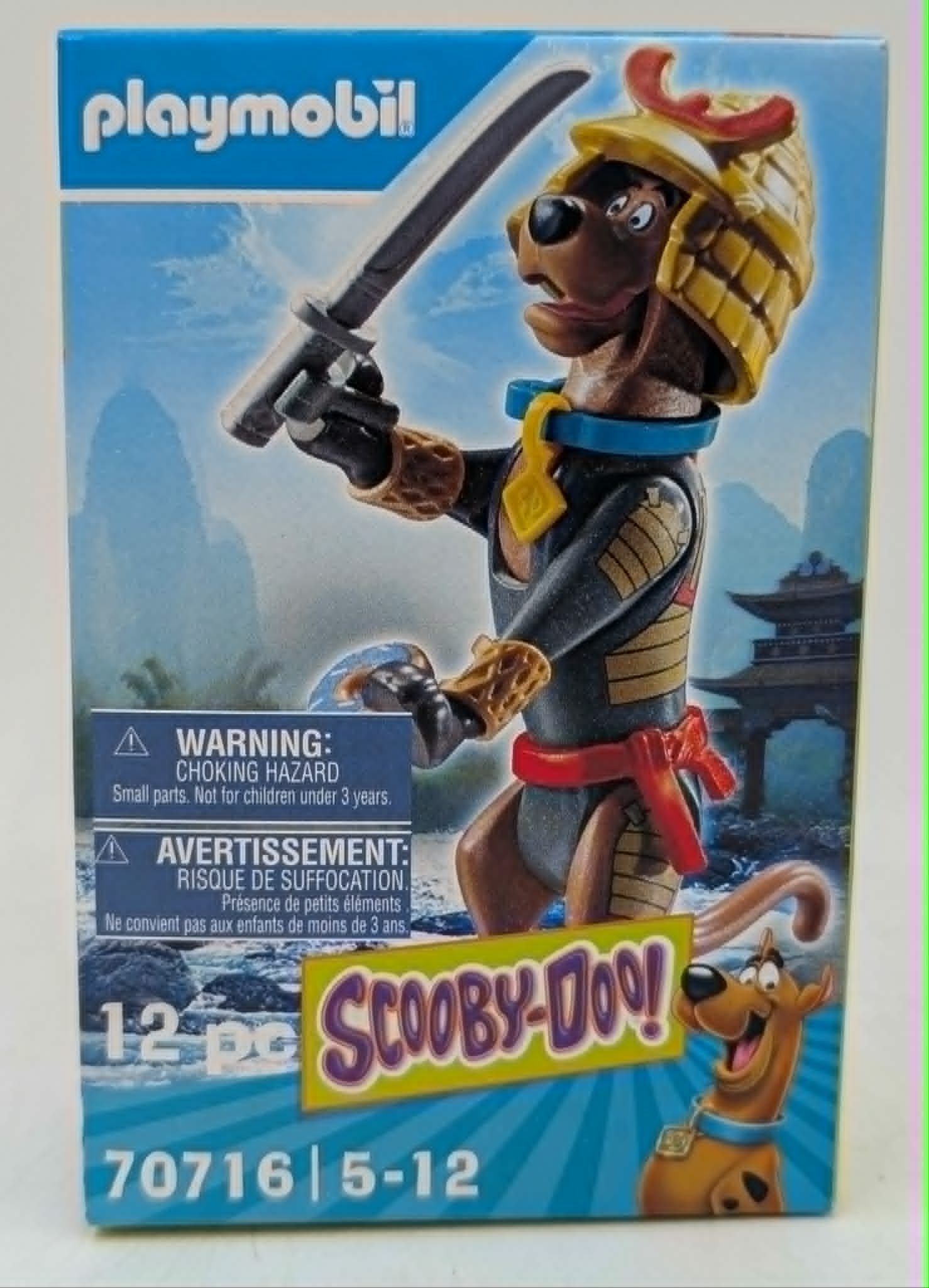Figurka Playmobil Scooby-Doo Samurai na pudełku z ostrzeżeniami.