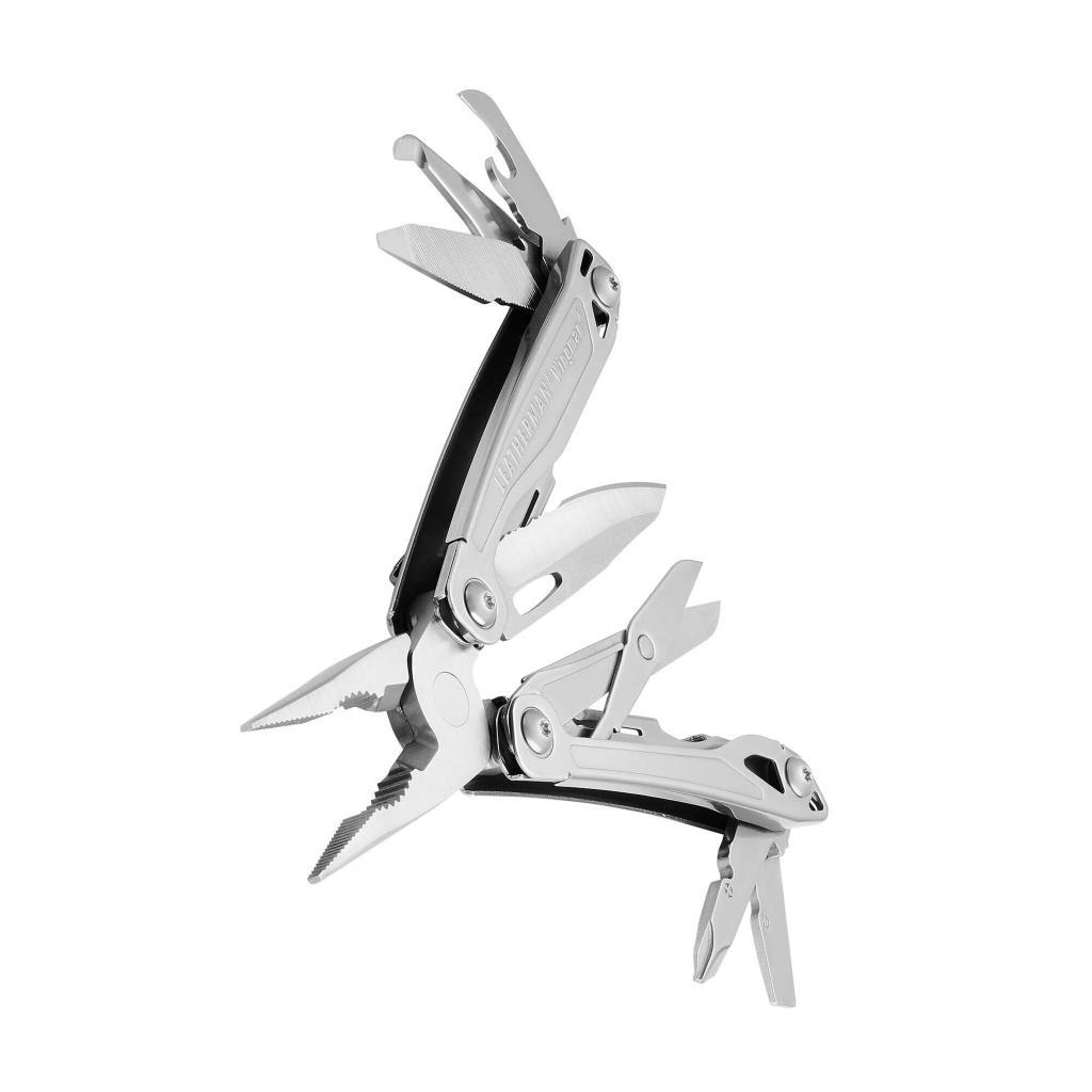 Gümüş Leatherman çok amaçlı alet, uzatılmış pense, bıçak ve tornavida uçları ile.