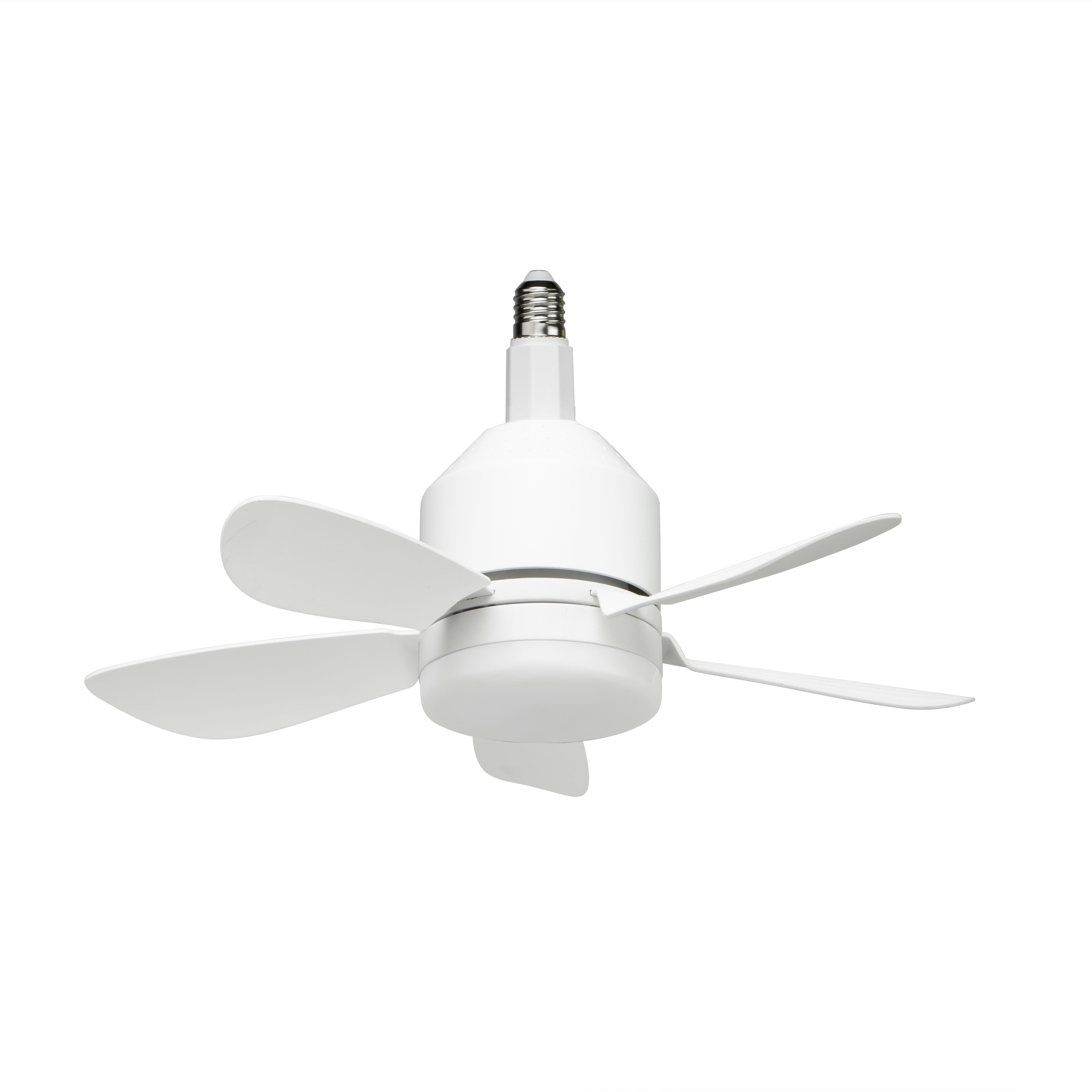 Un ventilador de techo blanco con cinco aspas y un portalámparas.