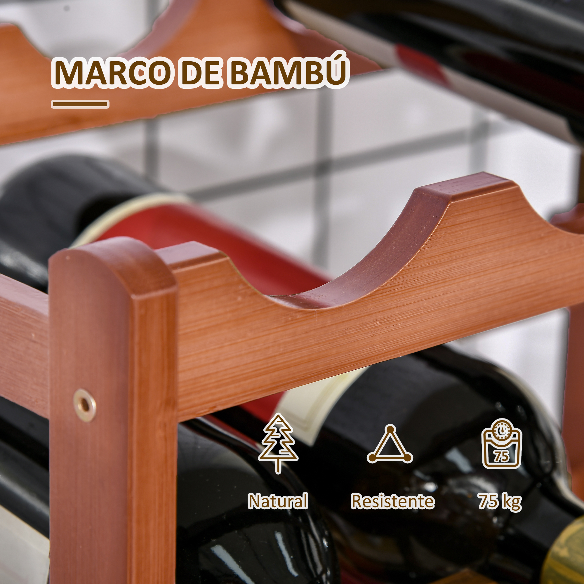 Un botellero de bambú de madera con botellas de vino.