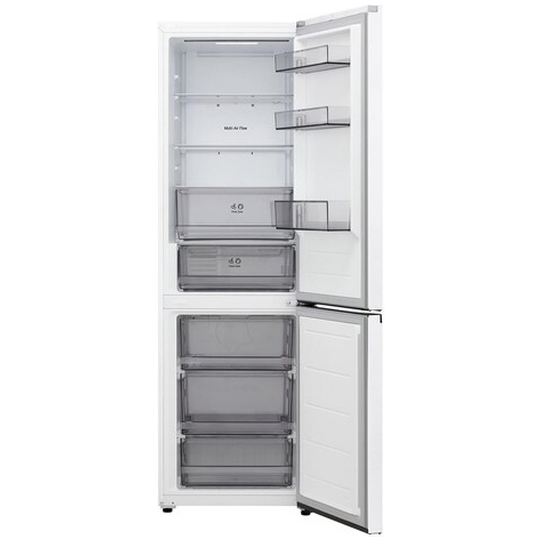 Un frigorifero bianco con porta aperta, che mostra ripiani e cassetti.