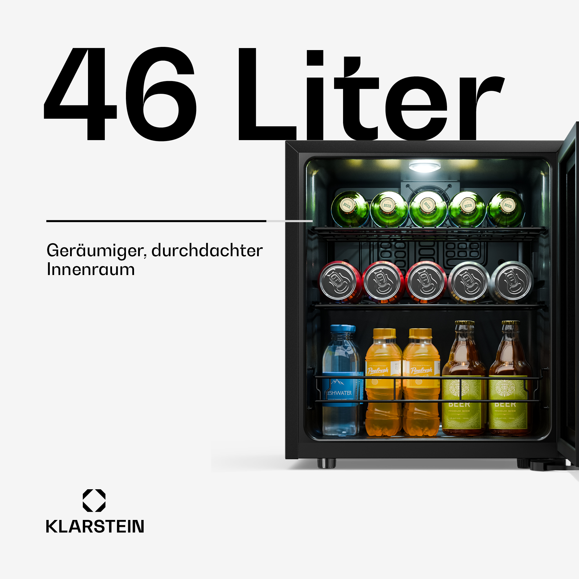 Ein kompakter Kühlschrank mit 46 Litern Fassungsvermögen, gefüllt mit Getränken.