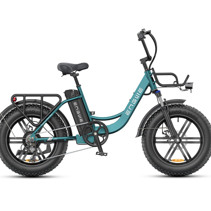 Ein türkisfarbenes E-Bike mit dicken Reifen und Gepäckträgern vorne und hinten.