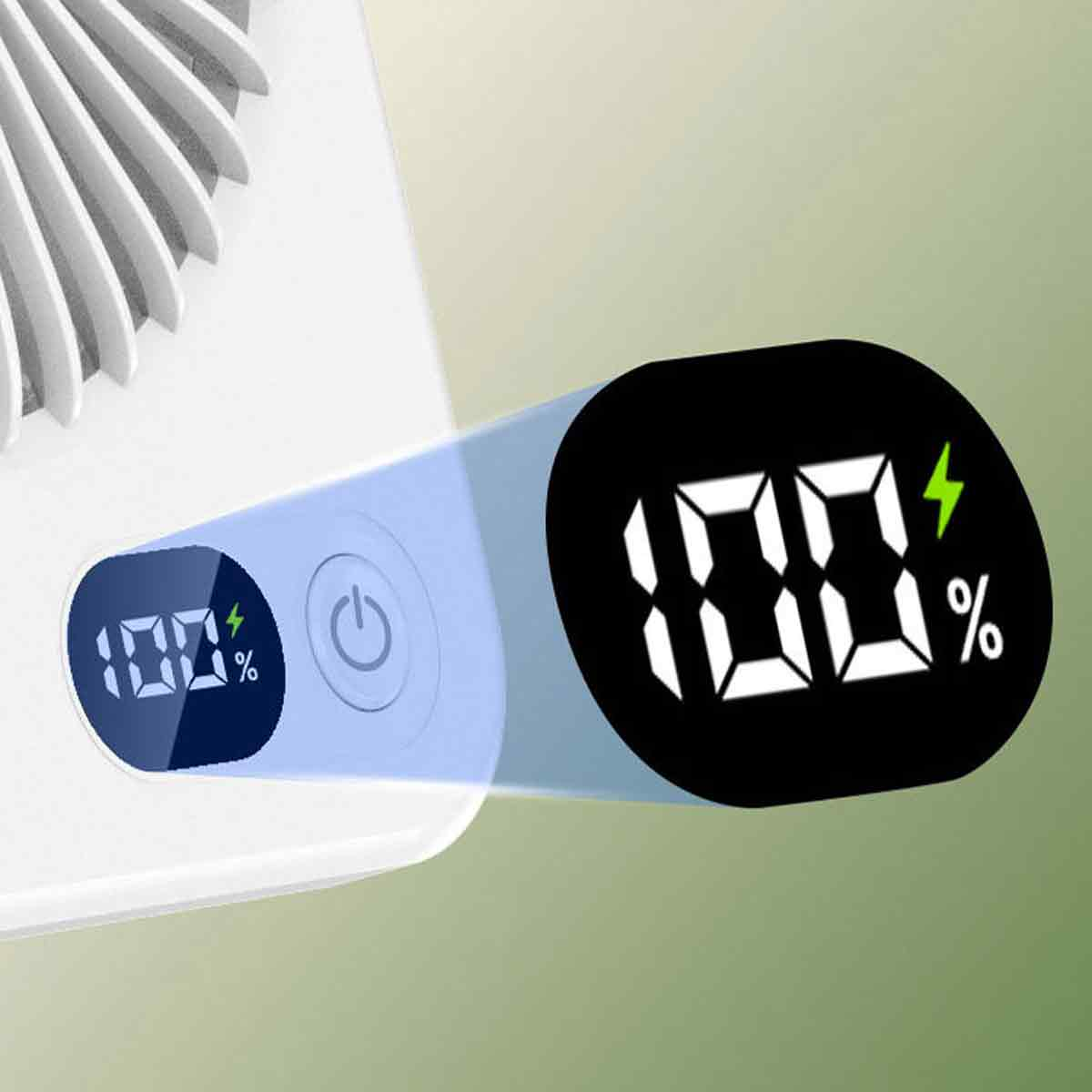 Digitalanzeige zeigt 100% Ladung mit einem Blitzsymbol an.