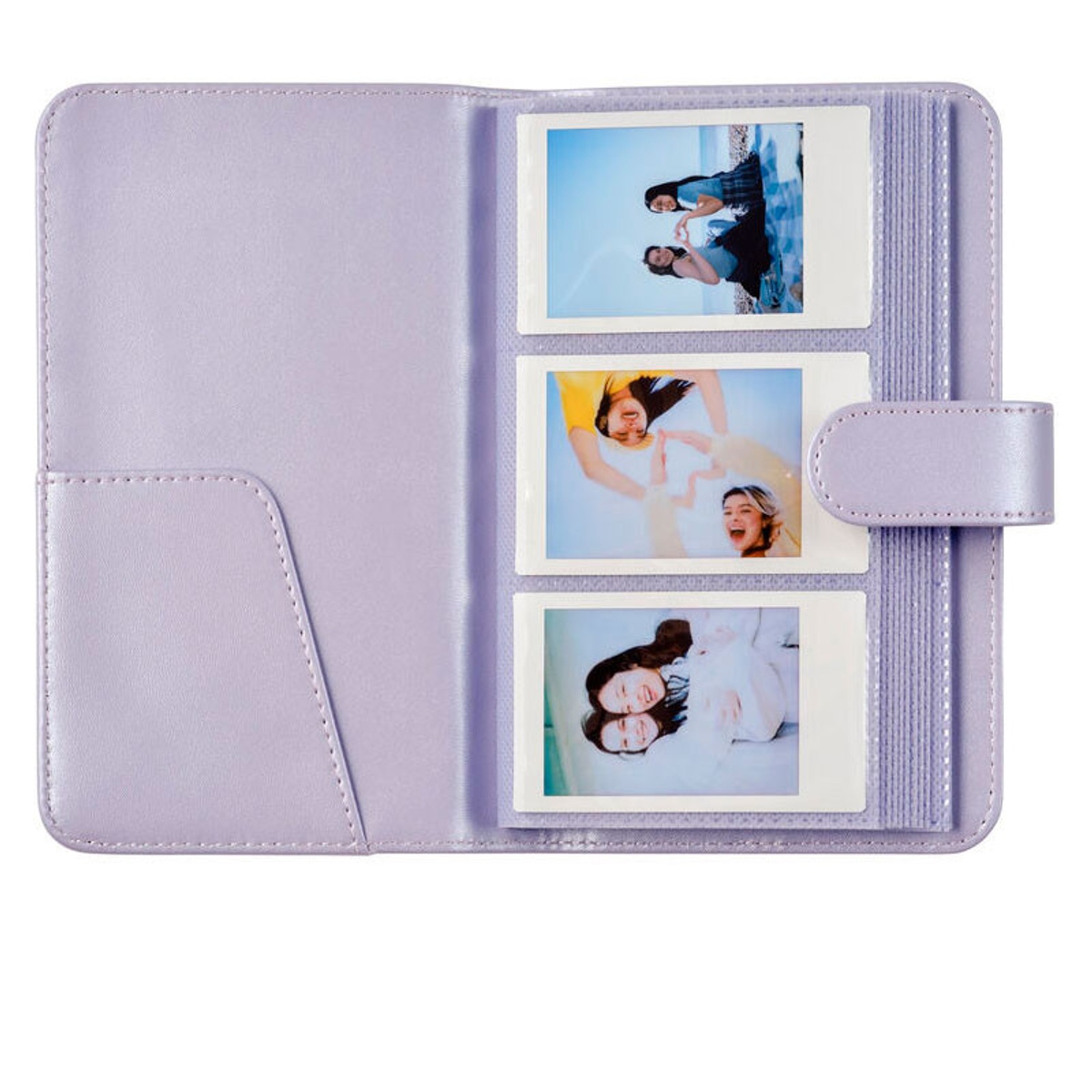 Genç kadınların üç polaroid fotoğrafını tutan lavanta rengi albüm.