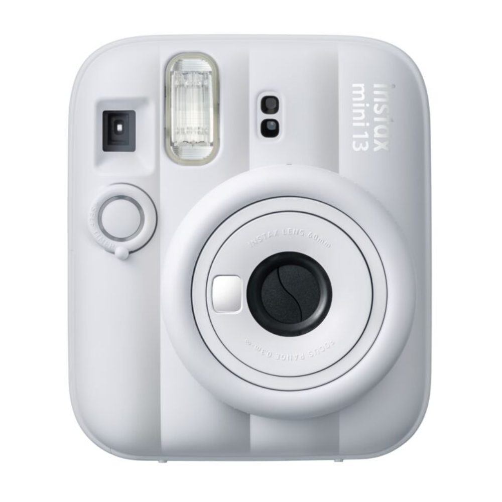 Weiße Fujifilm Instax Mini 13 Sofortbildkamera mit Objektiv und Blitz.