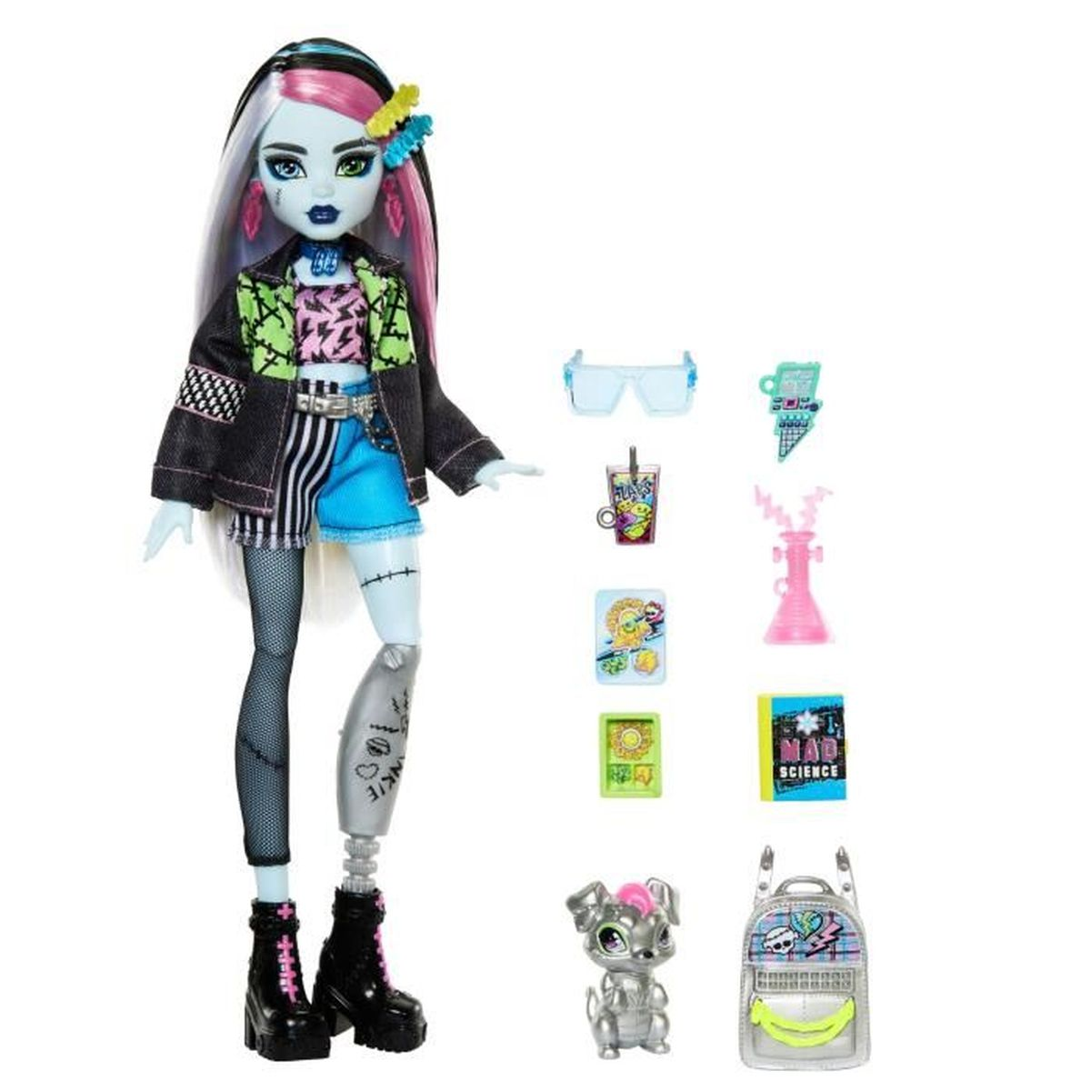 Een Monster High pop met blauwe huid, zwart/roze haar en een prothetisch been, staat met accessoires zoals bril, drankjes en een rugzak.