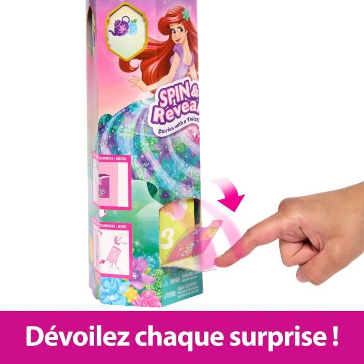 Ariel-Spielzeugverpackung mit einer Hand, die auf einen Aufkleber drückt.