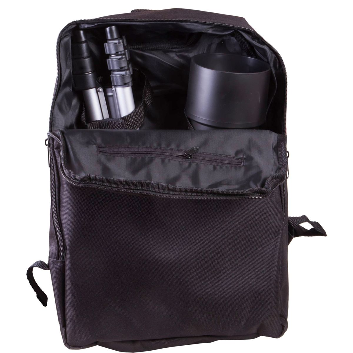 Schwarzer Rucksack offen, zeigt silberne Stativbeine und schwarze Gegenlichtblende innen.