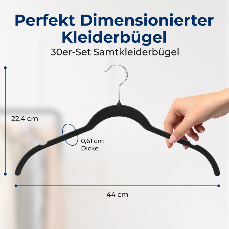Schwarzer Samtkleiderbügel mit Maßen 44 cm Breite, 22,4 cm Höhe, 0,61 cm Dicke.