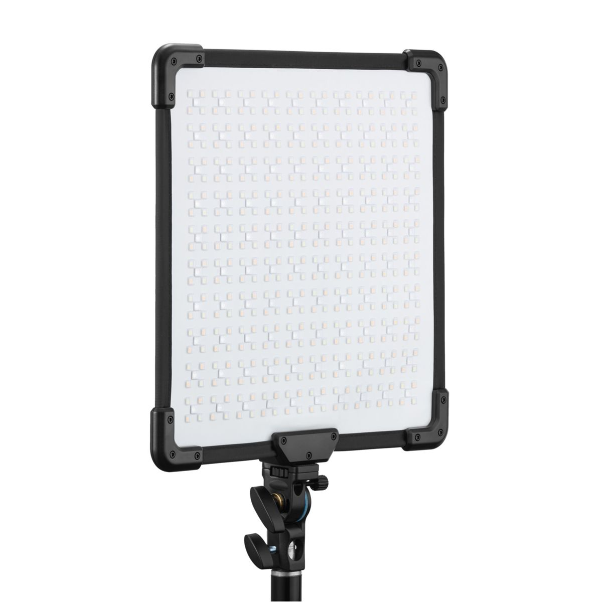 Ein rechteckiges LED-Panel mit schwarzem Rahmen, das auf einem Stativ montiert ist.