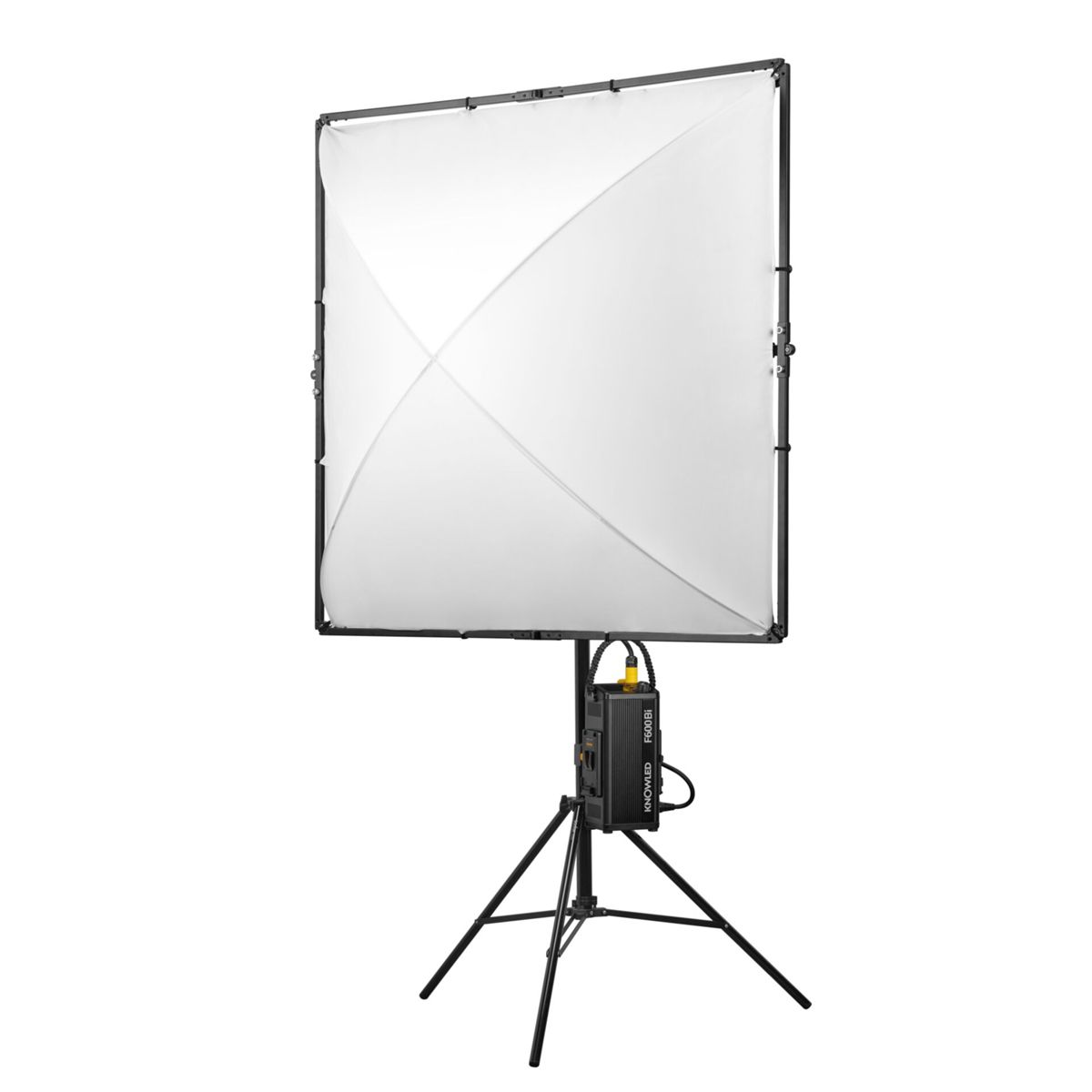 Ein quadratischer Softbox-Lichtreflektor mit schwarzem Rahmen steht auf einem Stativ.