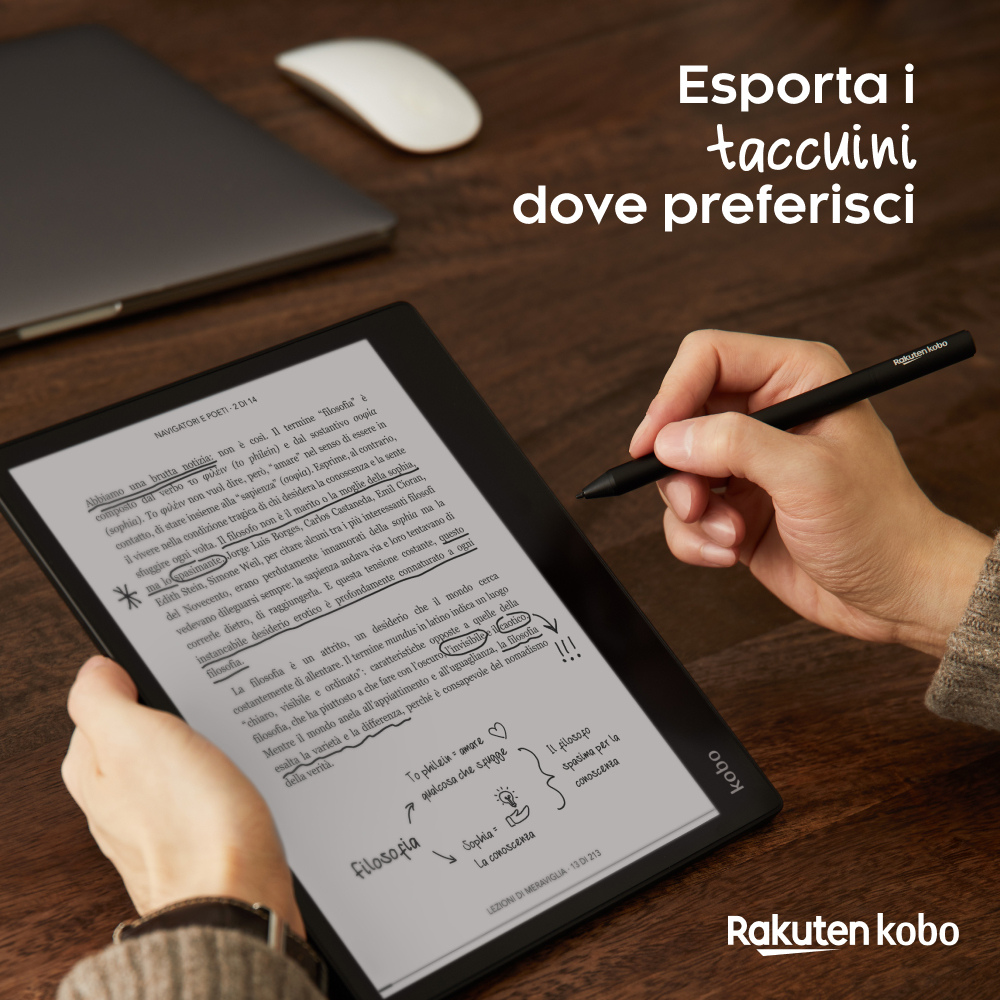 Una mano tiene un e-reader con uno stilo, che mostra testo e appunti.