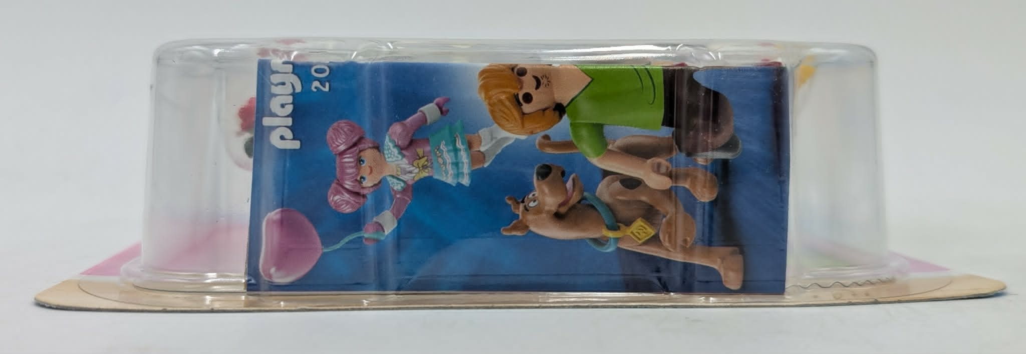 Personaggi Playmobil di Shaggy e Scooby-Doo all'interno di una confezione.