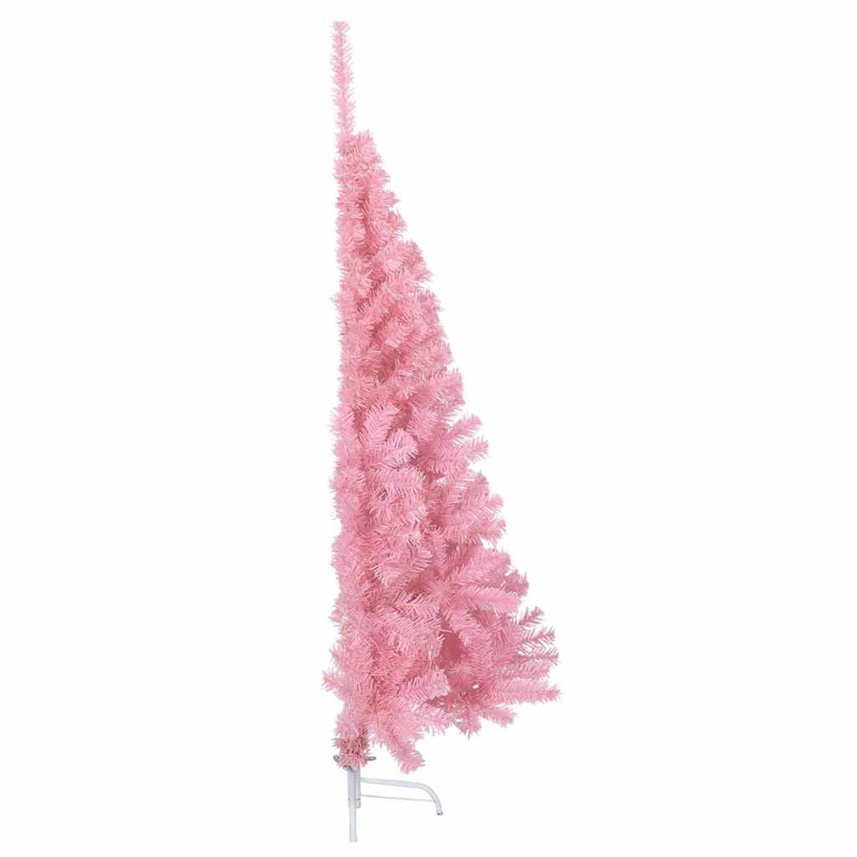 Ein schmaler, hellrosa Weihnachtsbaum auf weißem Ständer vor weißem Hintergrund.