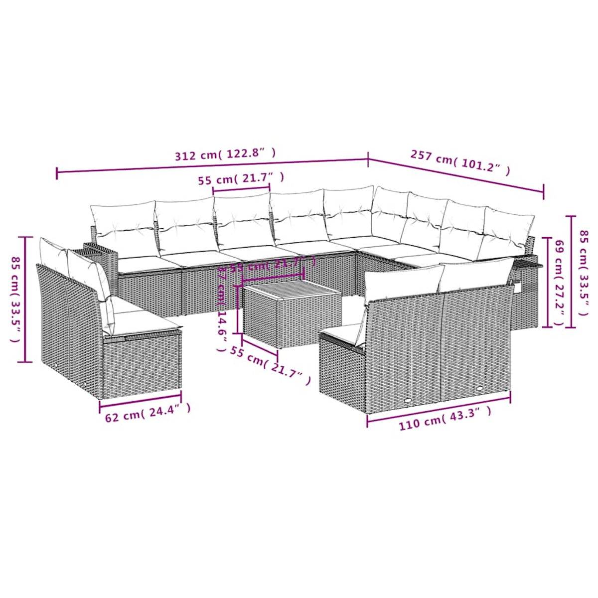 Ein modulares Rattan-Lounge-Set mit weißen Kissen und einem Tisch.