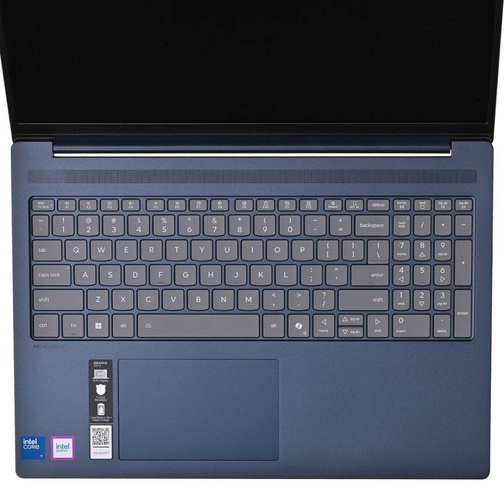 Otwarty ciemnoniebieski laptop z klawiaturą i touchpadem.