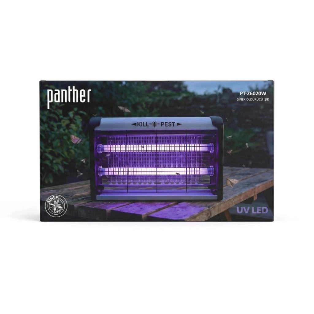Panther böcek öldürücü UV LED ışığıyla dış mekan ahşap masada.