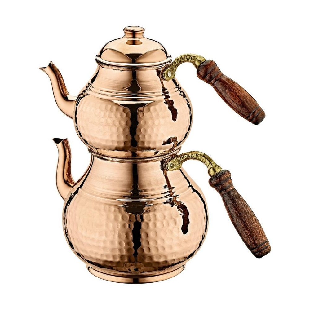 Ahşap saplı, dövme desenli bakır iki katlı çaydanlık.