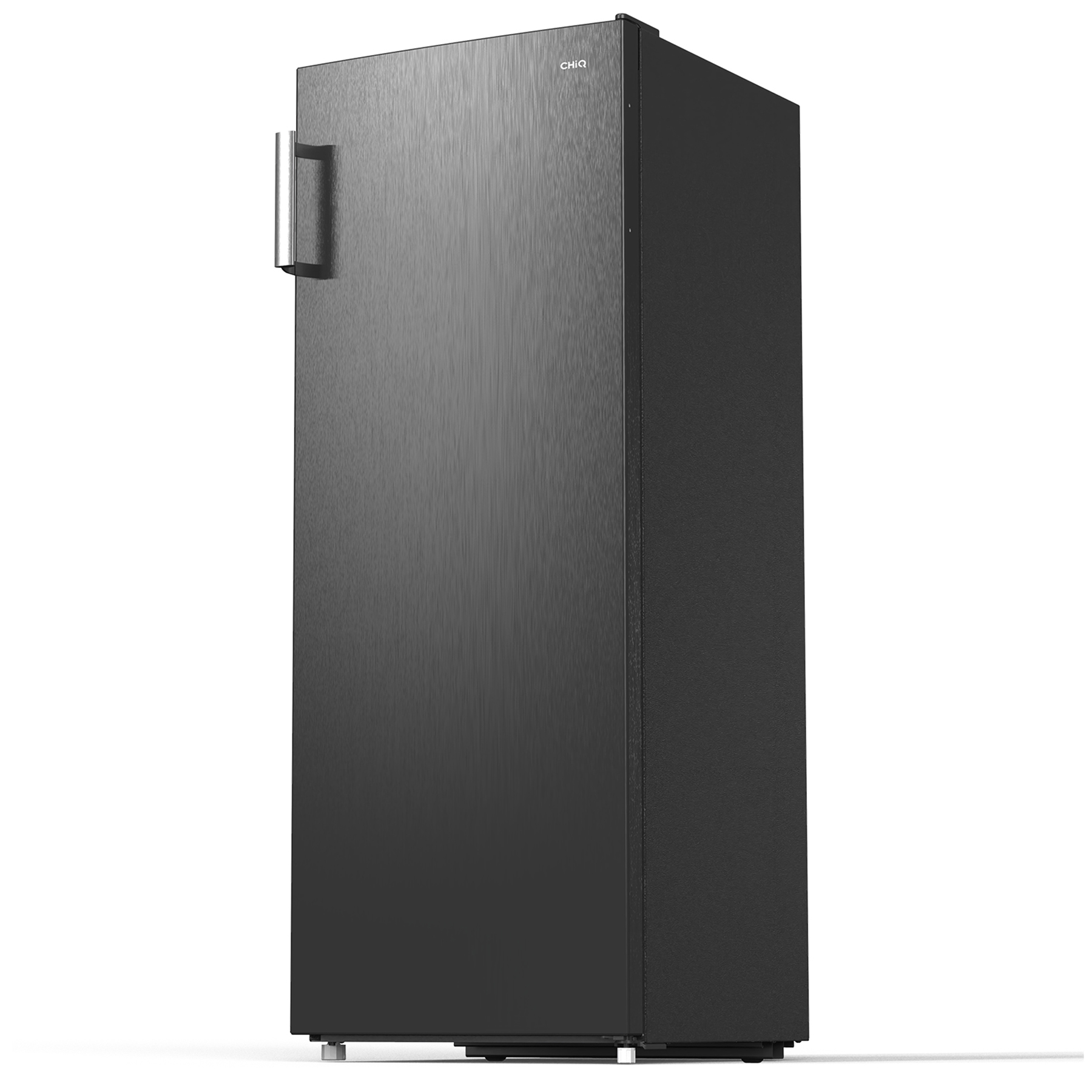 Un refrigerador elegante y oscuro con un asa plateada se encuentra sobre fondo blanco.