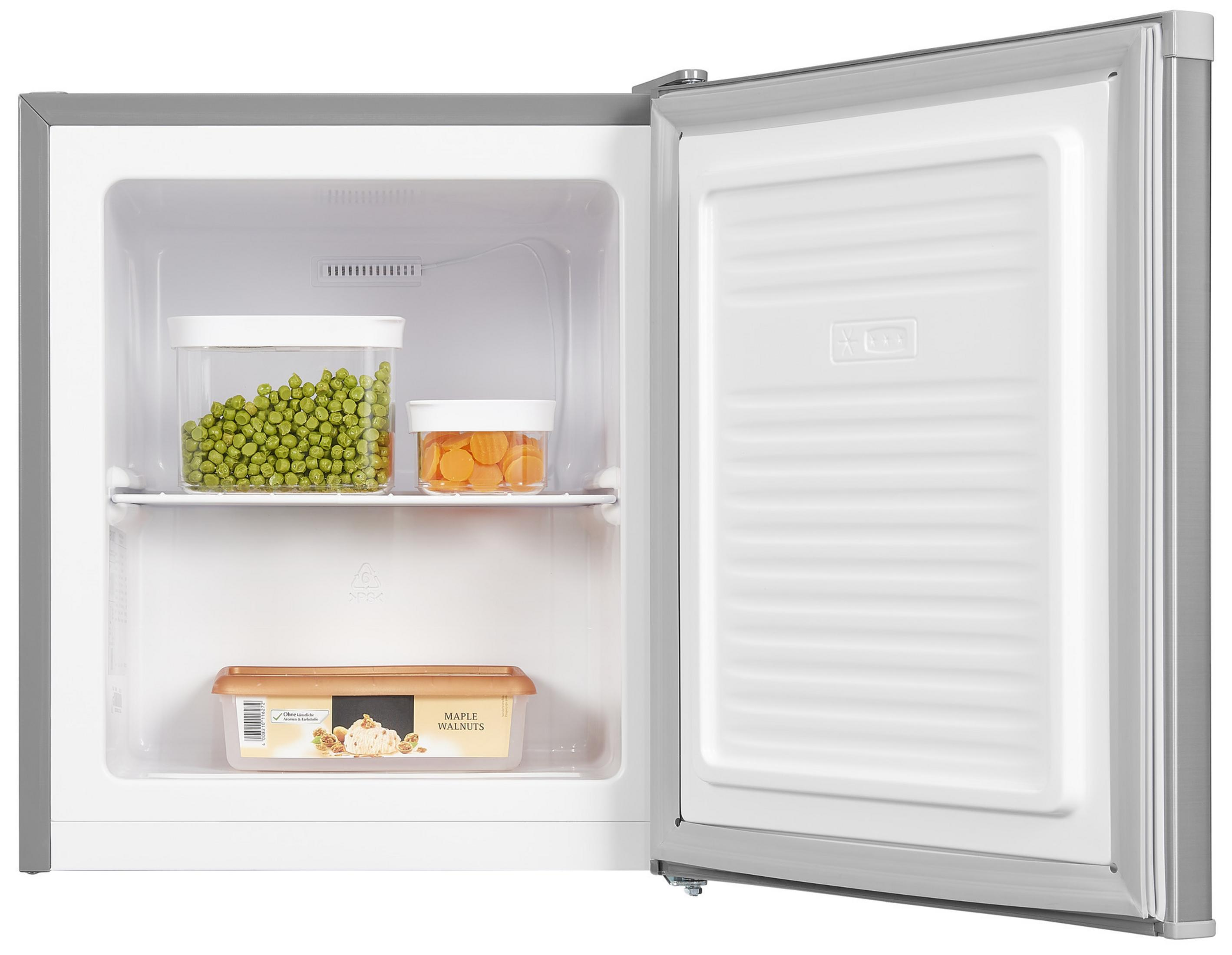 Ein offener Kühlschrank mit Erbsen, Karotten und Eiscreme.