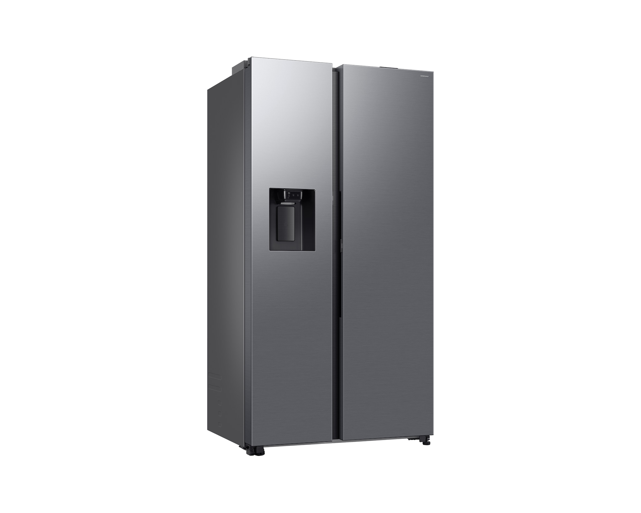 Frigorifero side-by-side grigio con dispenser d'acqua su sfondo bianco.