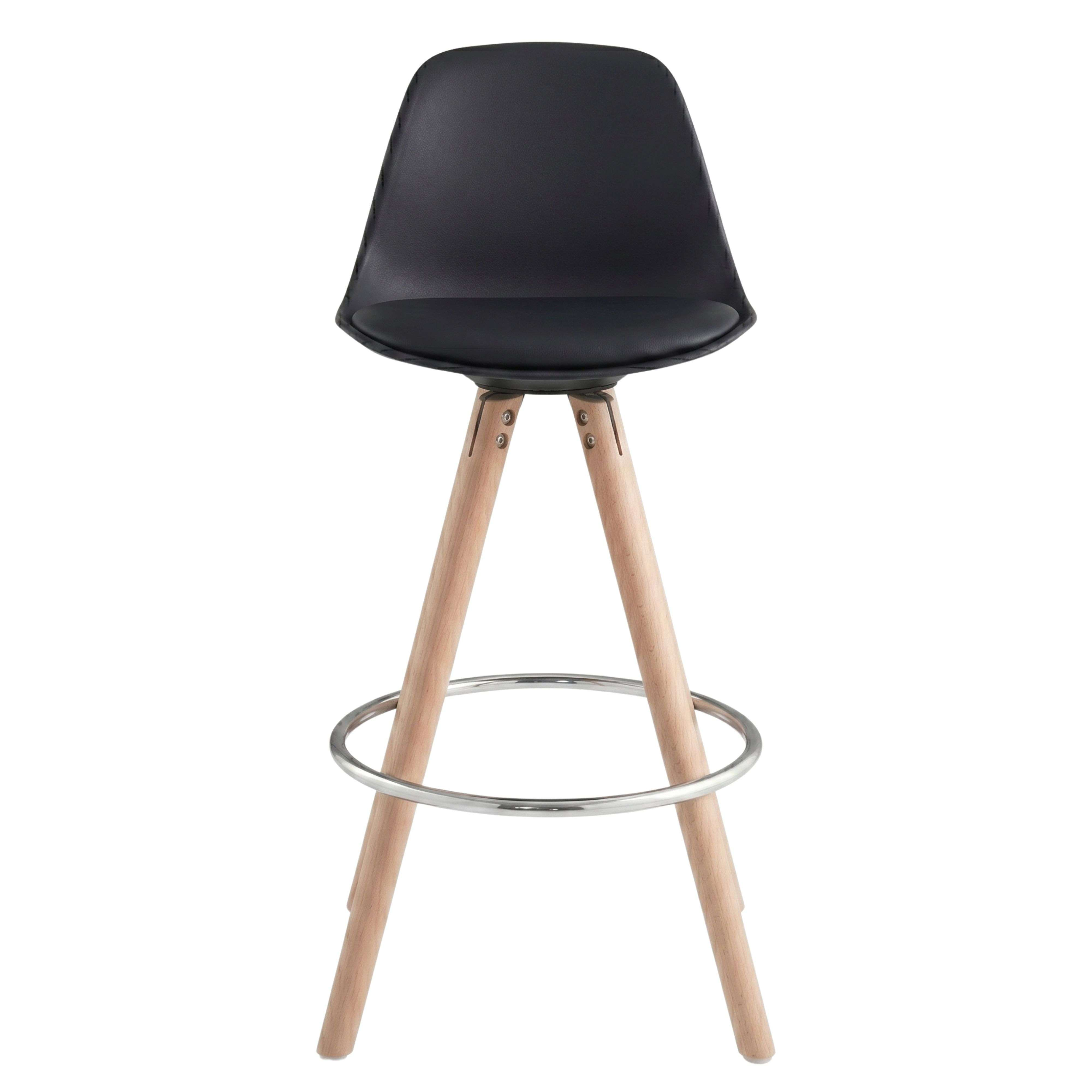 Taburete de bar negro con patas de madera y anillo metálico.