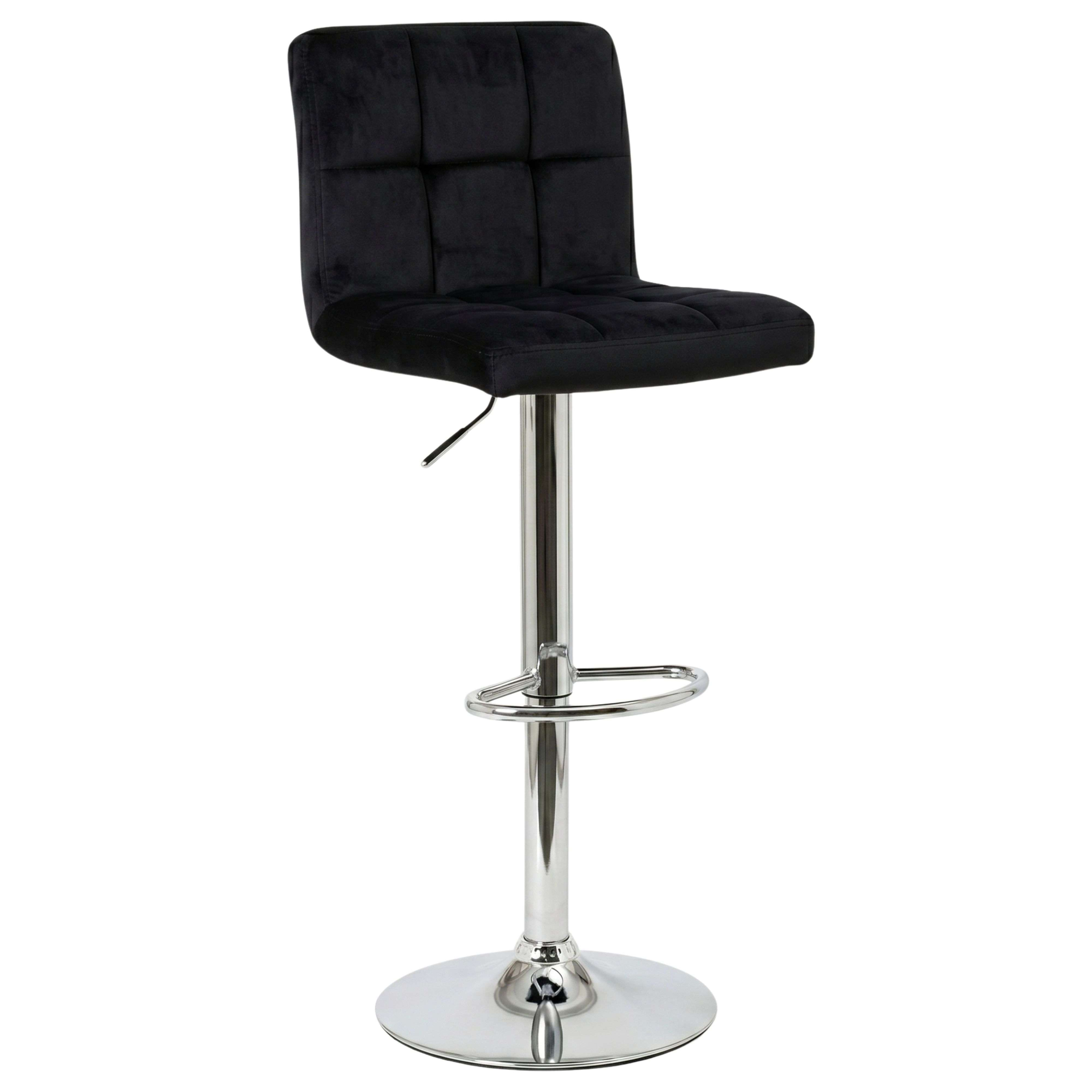 Taburete de bar negro con asiento acolchado y base cromada.
