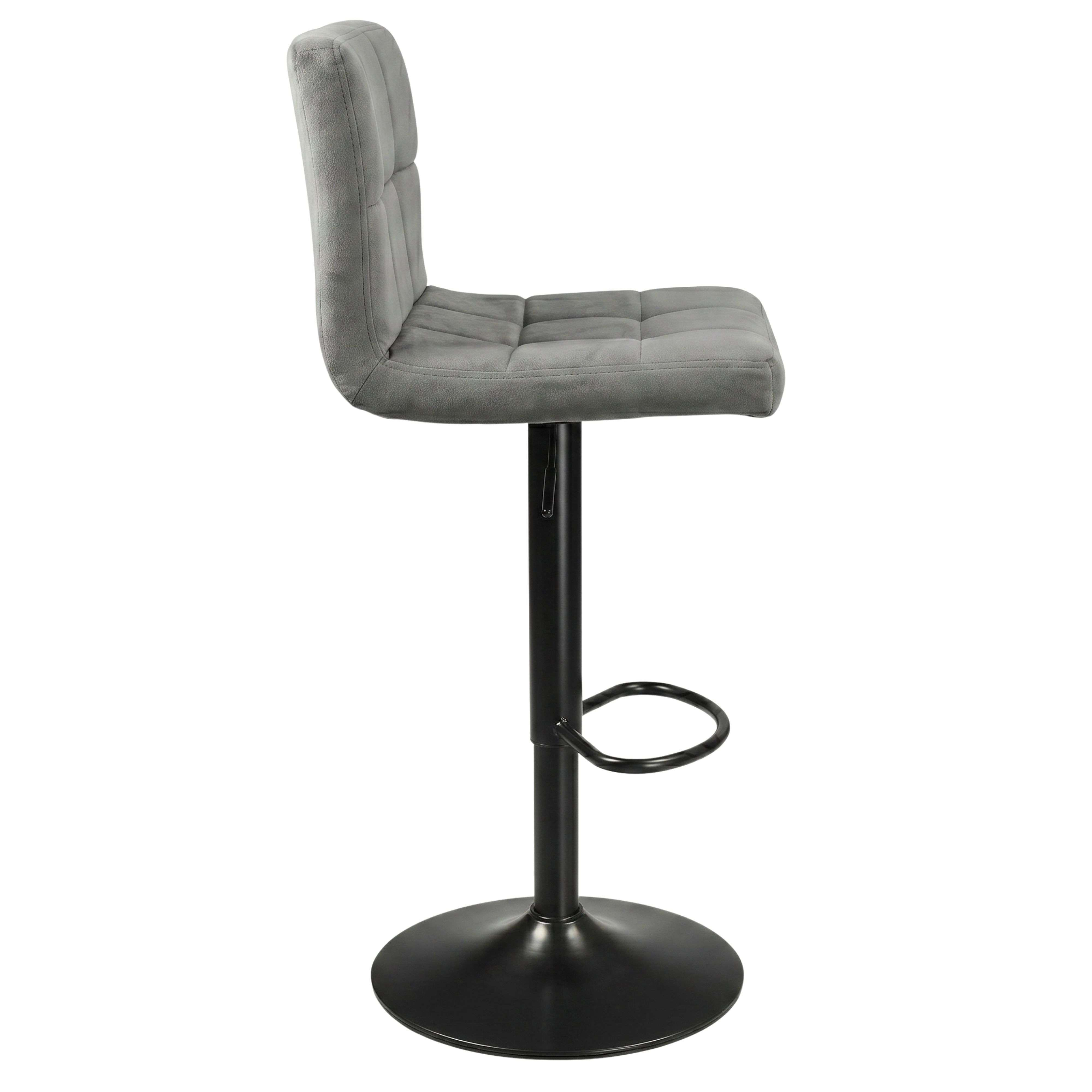 Taburete de bar gris con acolchado cuadrado, base negra y reposapiés.