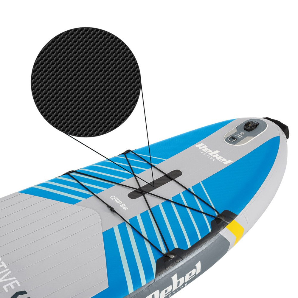Tavola SUP gonfiabile con design blu e grigio e dettaglio in carbonio nero.