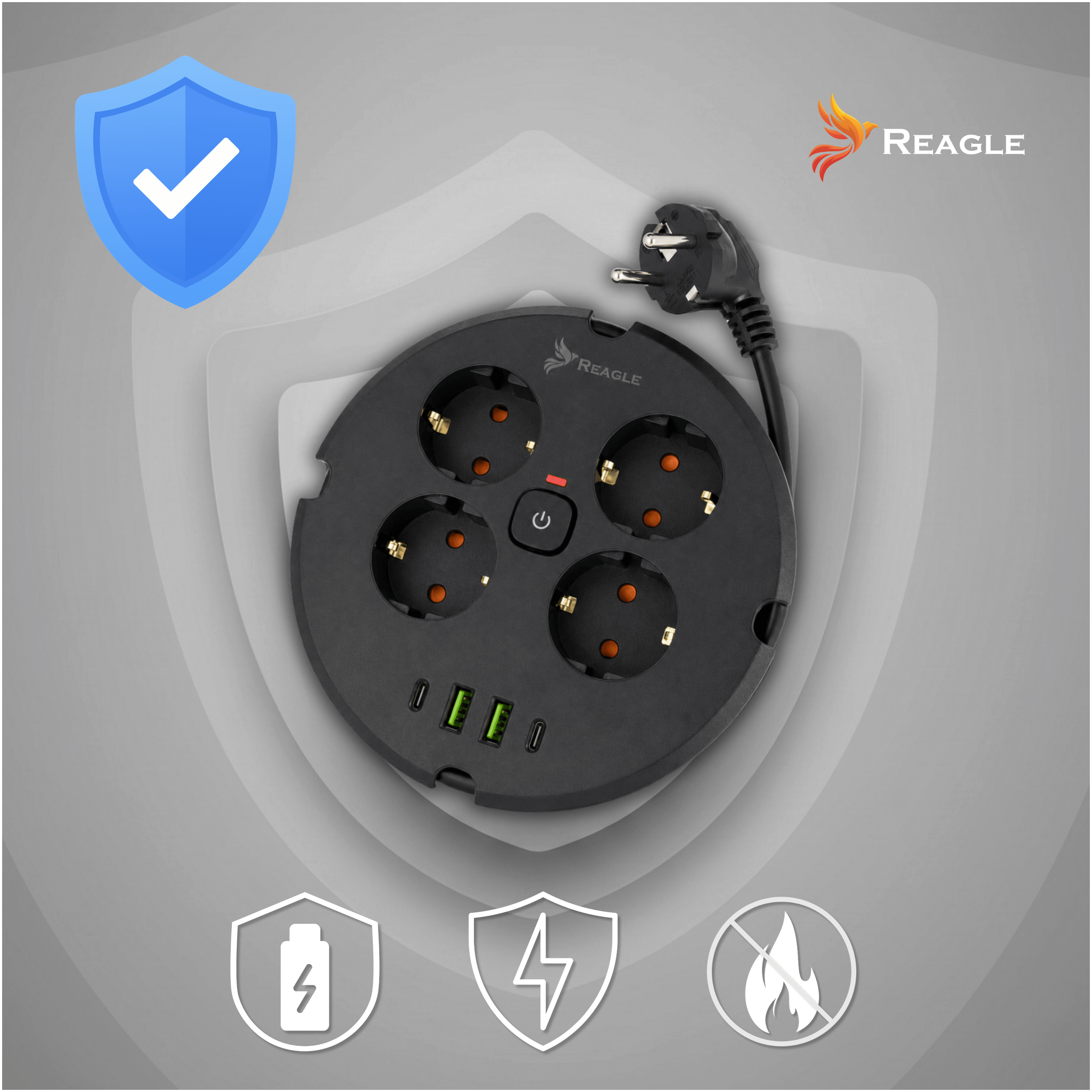 Regleta negra con 4 enchufes, 2 puertos USB-C, 2 USB-A y un enchufe.