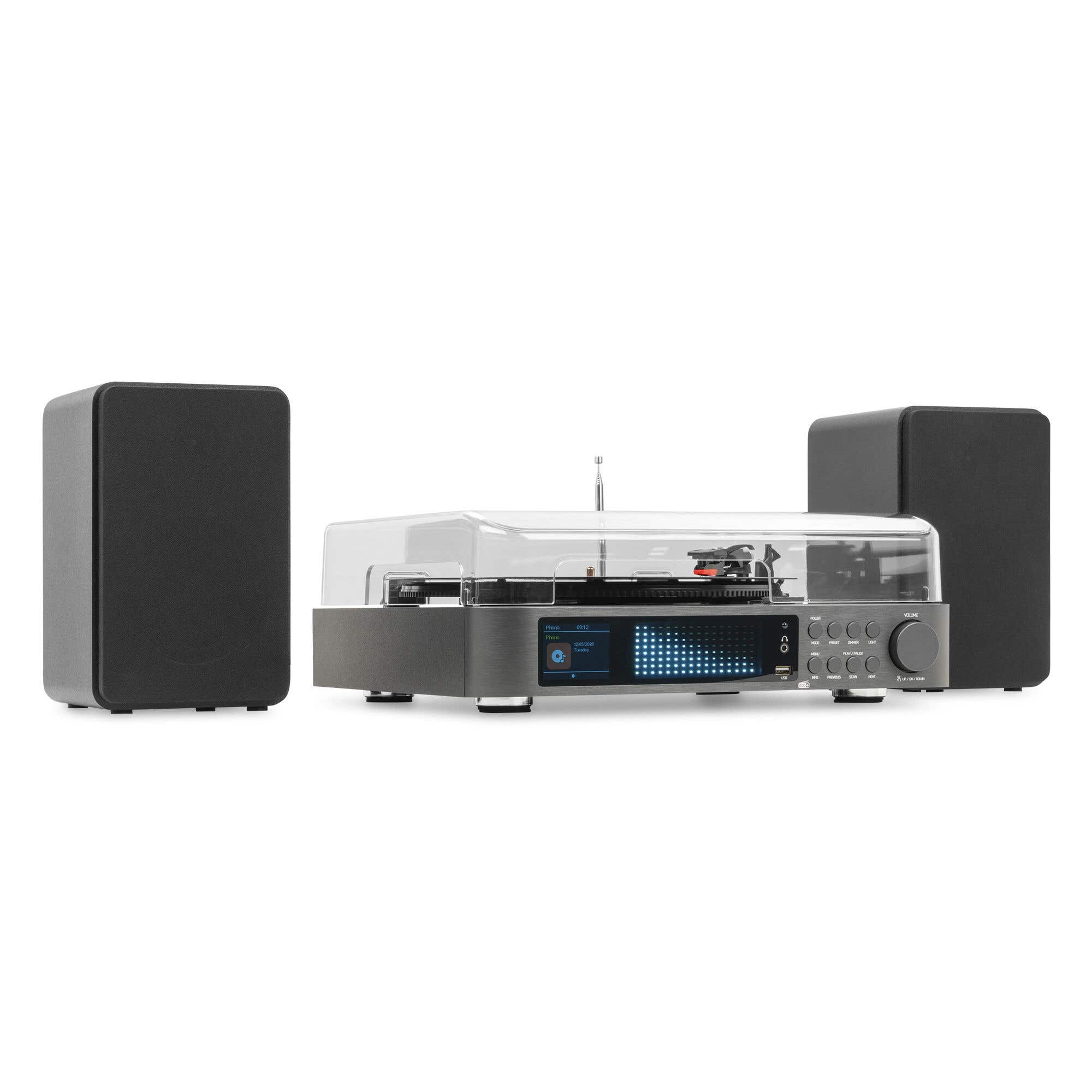 Un tocadiscos con dos altavoces negros sobre fondo blanco.