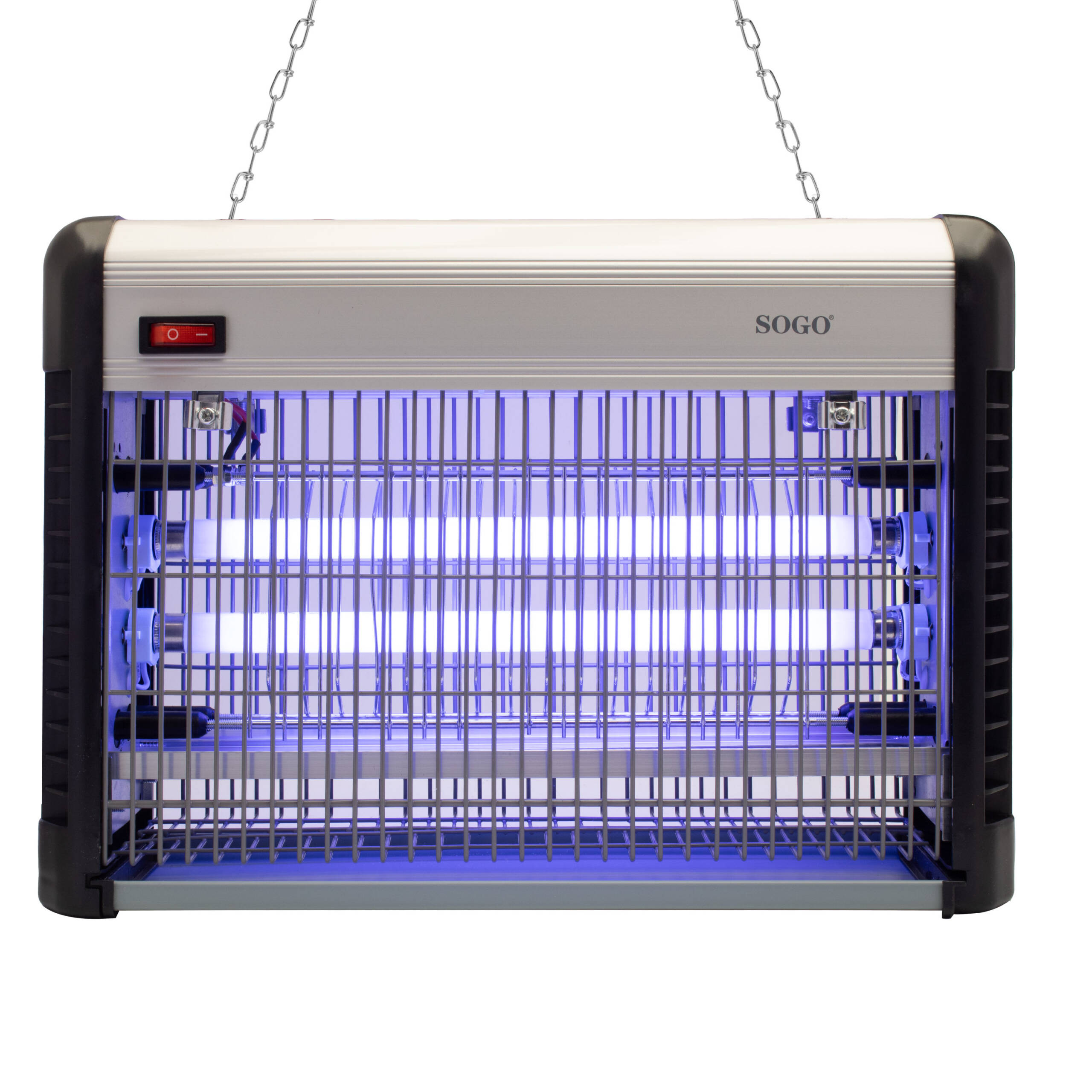Una lampada uccidi insetti sospesa con tubi UV blu e cassa argentata.