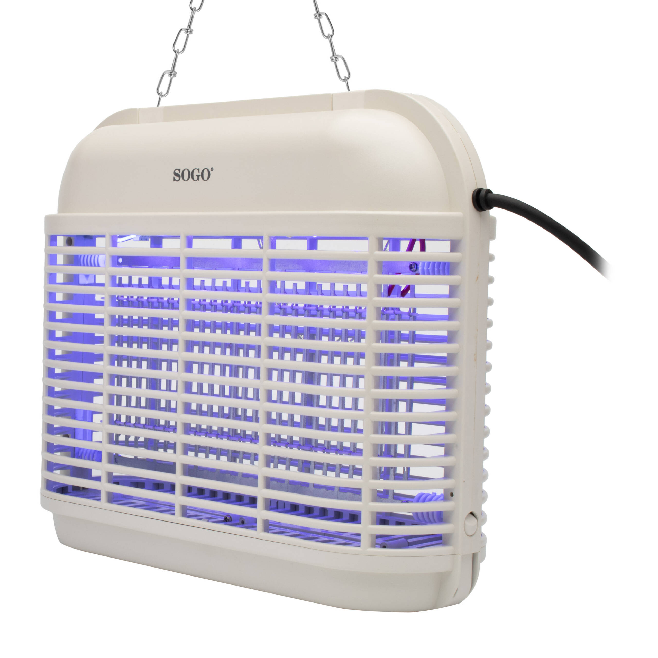 Uno zapper per insetti bianco con tubi luminosi UV blu, sospeso da catene.