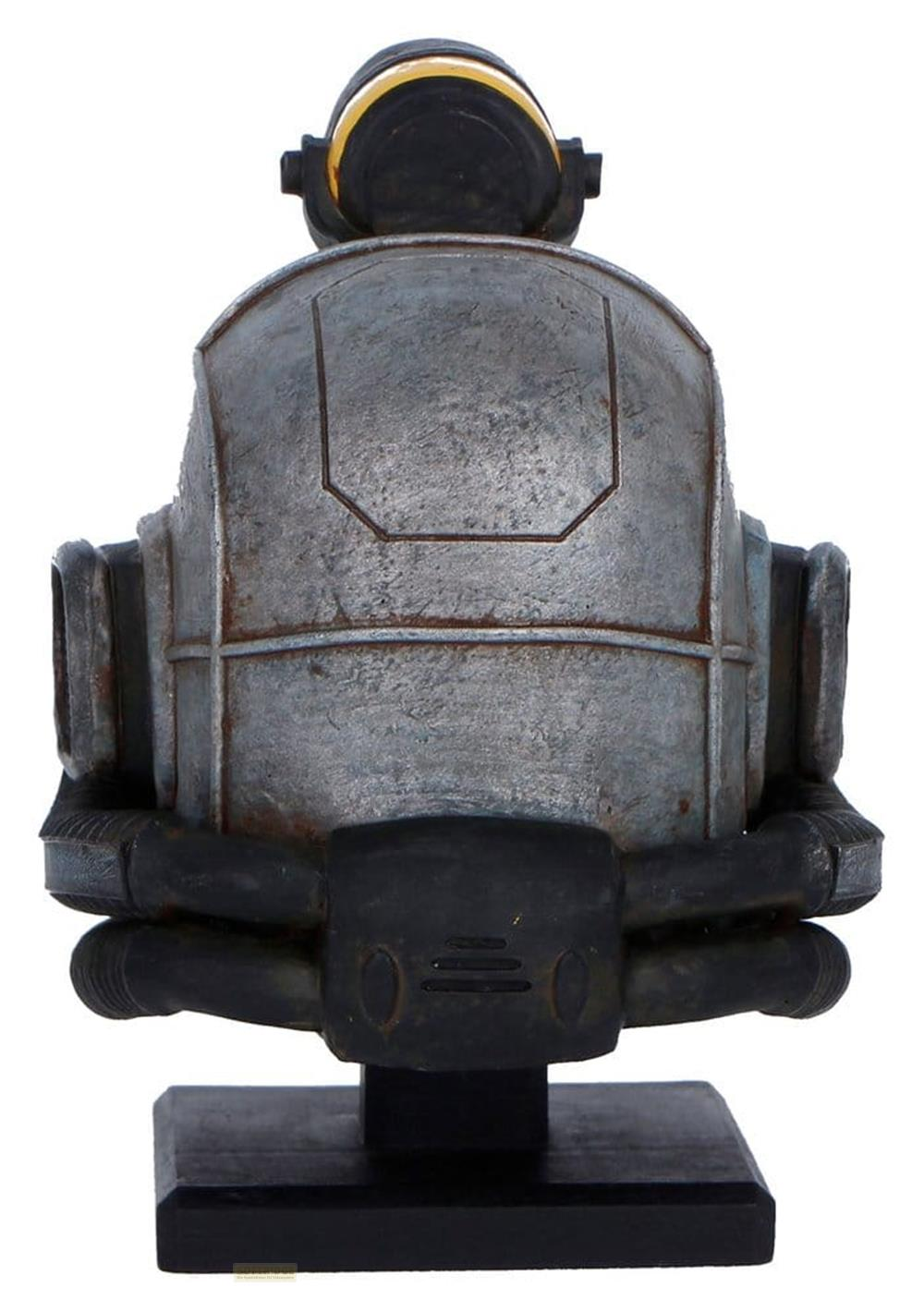 Ein grauer Roboterhelm mit gelbem Ring auf schwarzem Sockel.