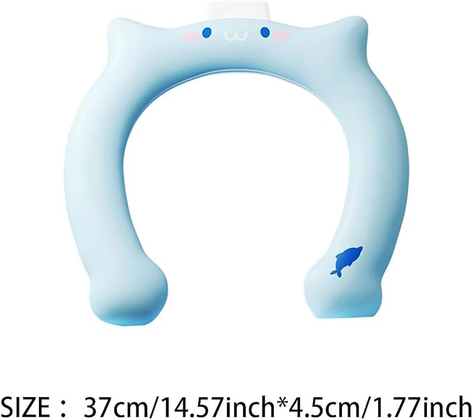 Ein hellblaues Toilettensitz-Kissen mit Katzenohren und einem Delfin-Aufdruck.