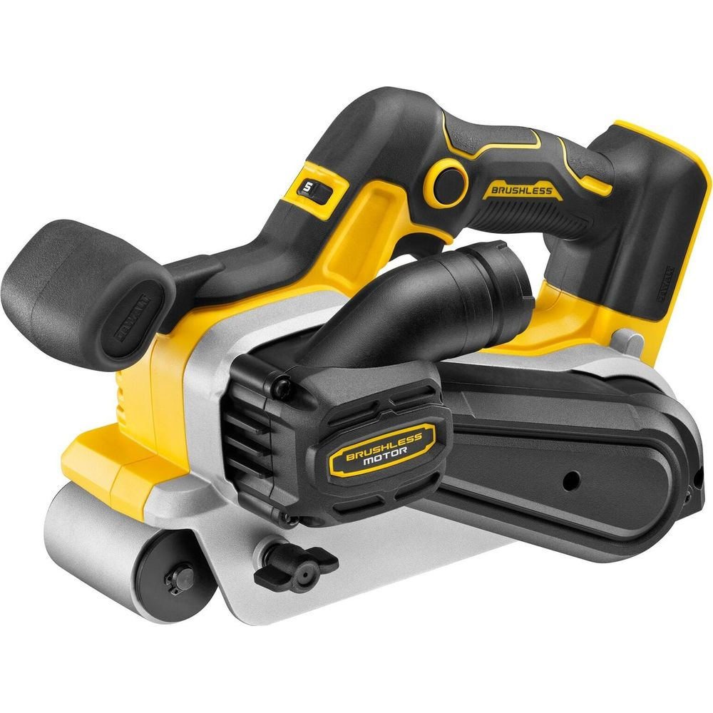 Levigatrice a nastro Dewalt gialla e nera con motore brushless e scarico polvere.