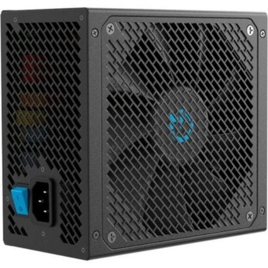 Fuente de alimentación negra con rejilla de ventilador y interruptor azul.