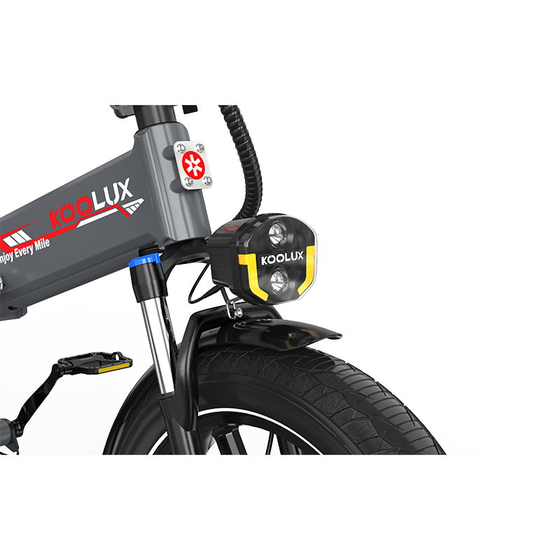 Parte delantera de e-bike gris con doble faro, guardabarros y neumático.