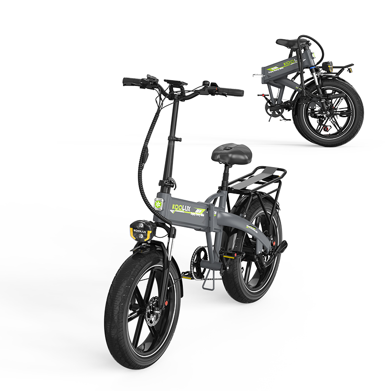 Dos bicicletas eléctricas plegables grises una al lado de la otra, una en primer plano.