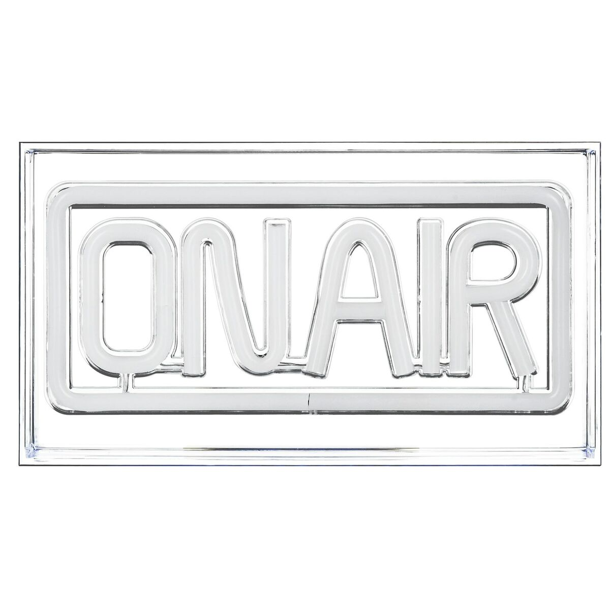 Neonowy znak z napisem „ON AIR” w prostokątnej ramie.