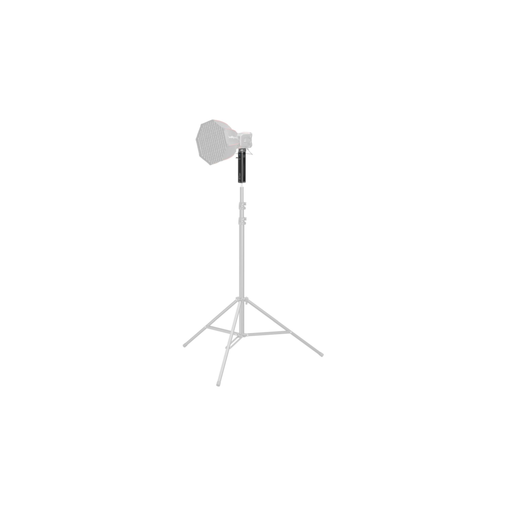 Un modificateur de lumière noir sur un support avec un réflecteur.