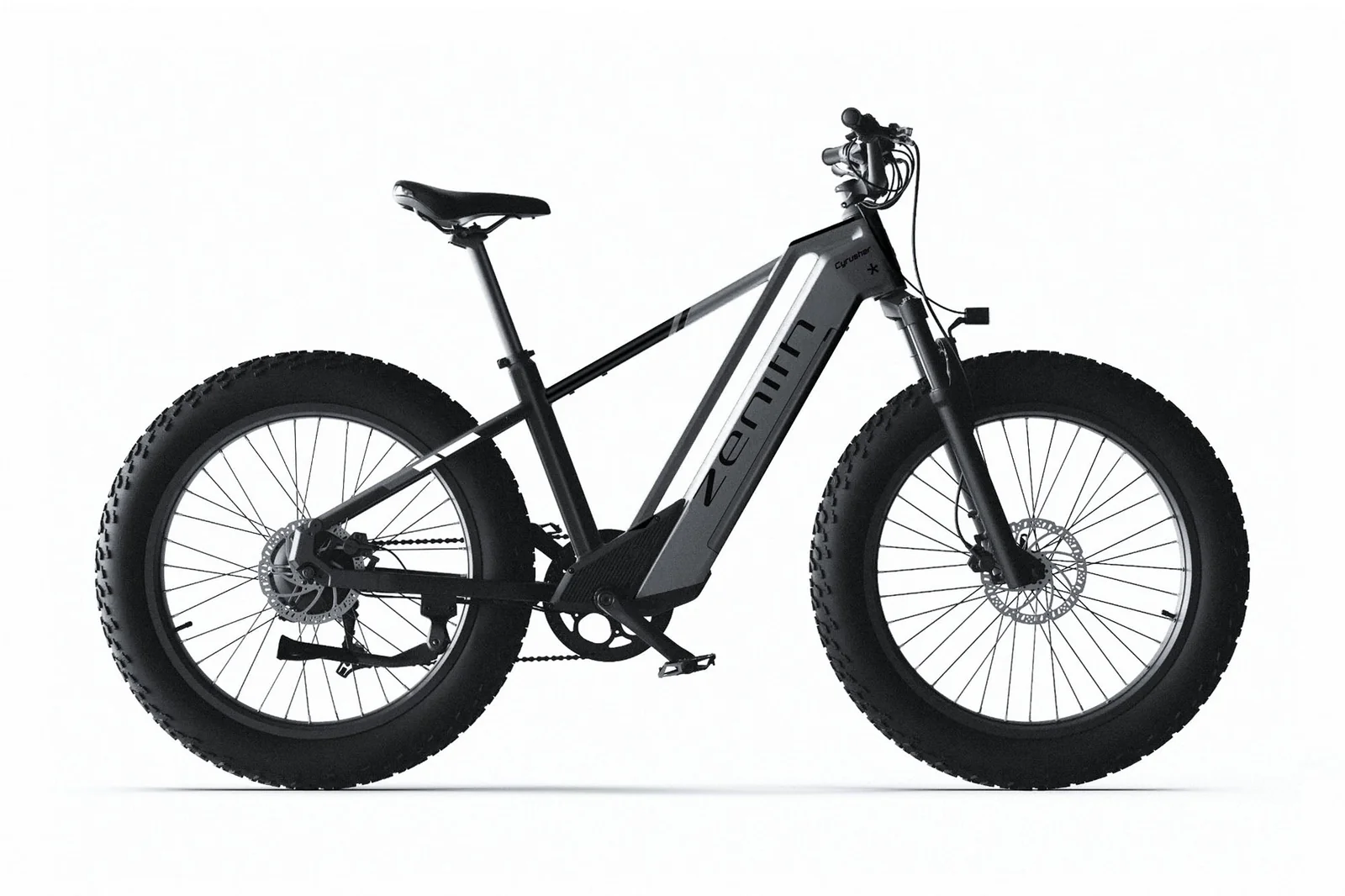 Schwarzes E-Bike mit breiten Reifen und silbernem Rahmen mit der Aufschrift "Zenith".