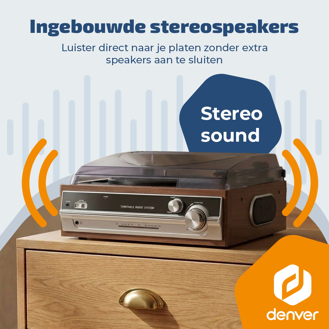 Plattenspieler mit eingebauten Stereolautsprechern auf einer Holzkommode.