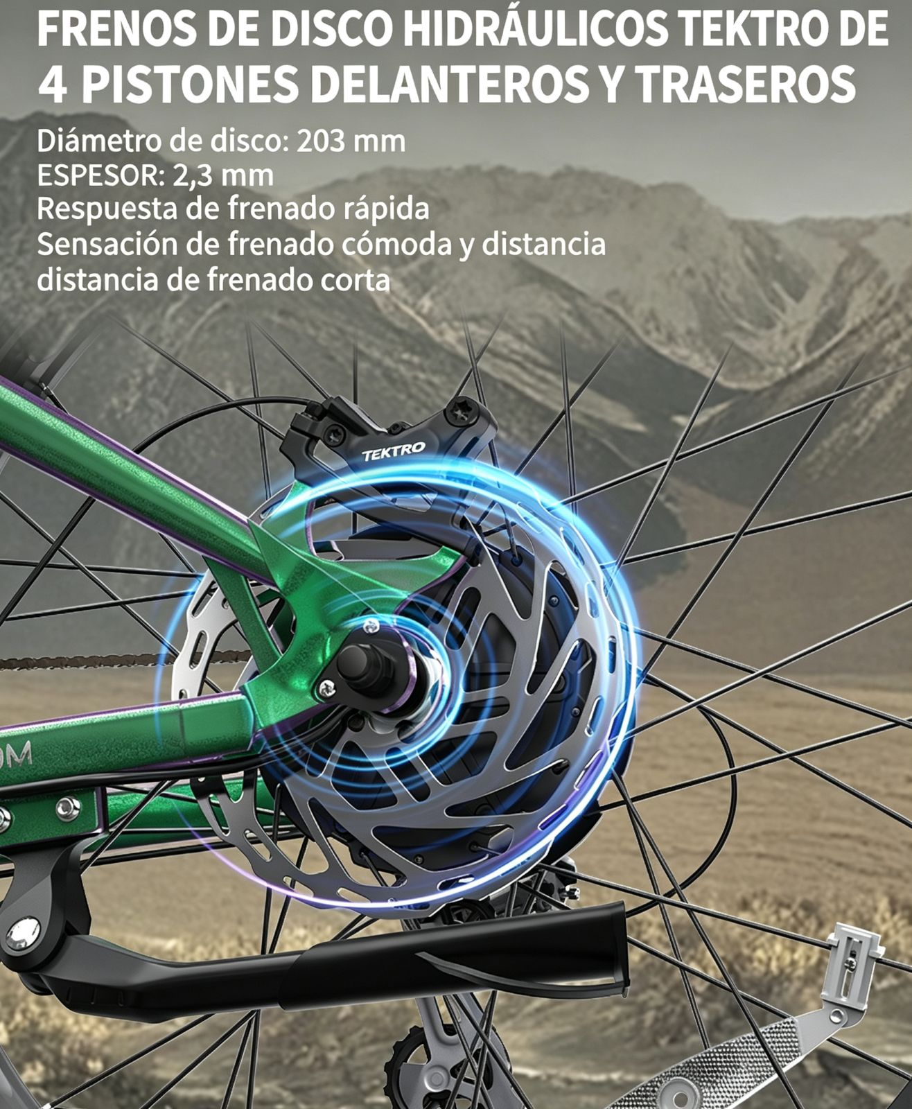Primer plano de freno de disco hidráulico de bicicleta con fondo montañoso.